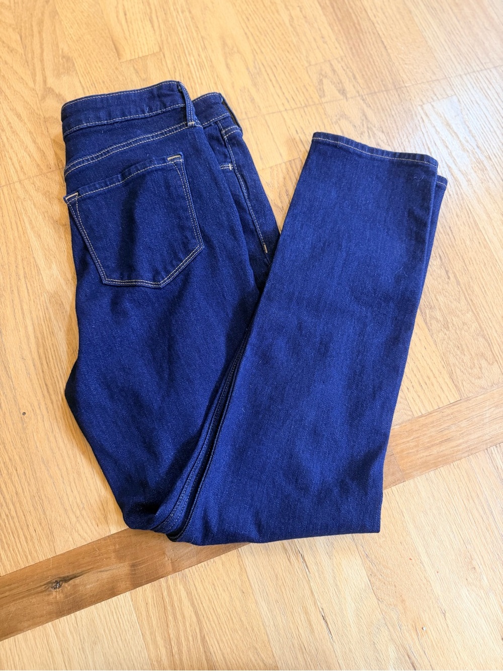 Ladies Size 8 "Old Navy" WOW STRAIGHT Navy Blue Women's Skinny Jeans GUC